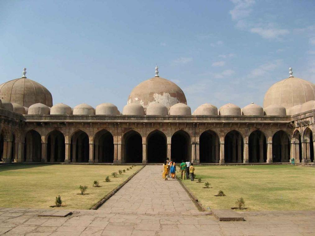 https://d3r8gwkgo0io6y.cloudfront.net/upload/jami masjid.jpg